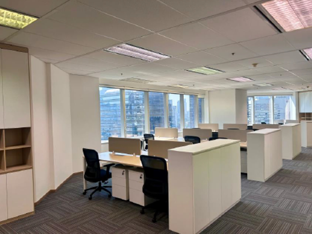 ออฟฟิศตกแต่งครบ  227 ตารางเมตร CRC Tower, All Seasons Place  – รูปที่ 2
