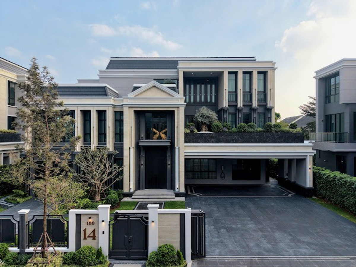 🔥ด่วนหลุดจอง!! แปลงสุดท้ายซื้อตรงโครงการ🏛️Connoisseur Pattanakarn | บ้านเดี่ยว 3 ชั้น พร้อมลิฟต์ ขนาด 952 ตร.ม. 217.3 ตร.วา. | 6 ห้องนอน 7 ห้องน้ำ 5 ที่จอด เพียง 200 MB ติดต่อนัดชม Tel.0922635410 (เอิร์ธ)