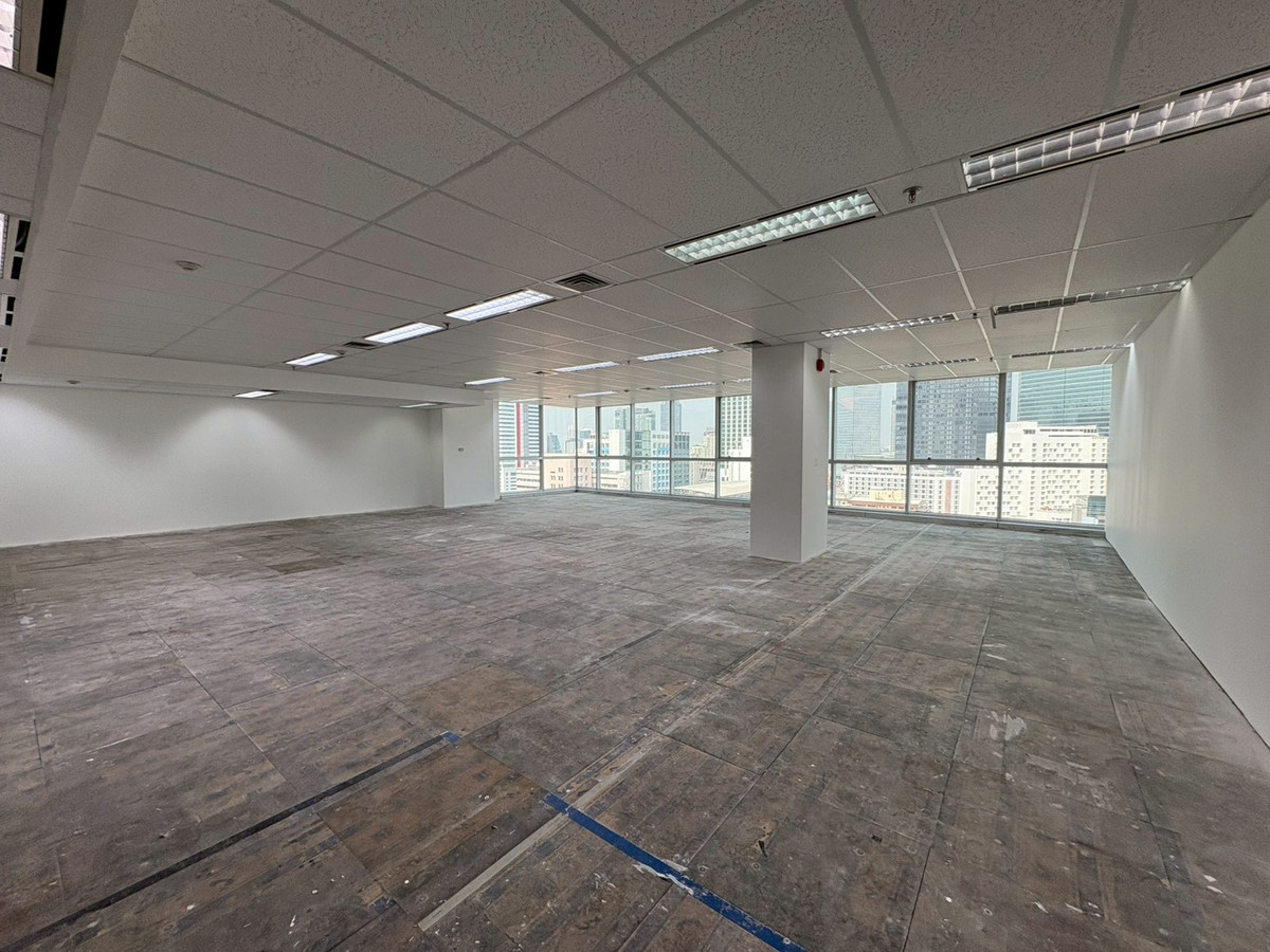 ให้เช่าพื้นที่สำนักงาน อาคาร Liberty Square ชั้น 18 พื้นที่ 140 ตร.ม. ใกล้ BTS ศาลาแดง