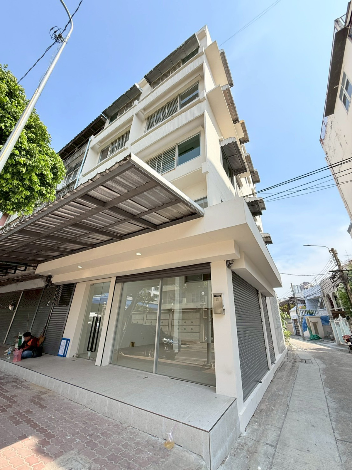 🔥🏡 ให้เช่าอาคารพาณิชย์ รีโนเวทใหม่ ใจกลางพระราม3 - ในซอยสาธุประดิษฐ์ 19 ใกล้ Central Rama3 🔥🏡 ให้เช่าอาคารพาณิชย์ รีโนเวทใหม่ ใจกลางพระราม3 - ในซอยสาธุประดิษฐ์ 19 ใกล้ Central Rama3