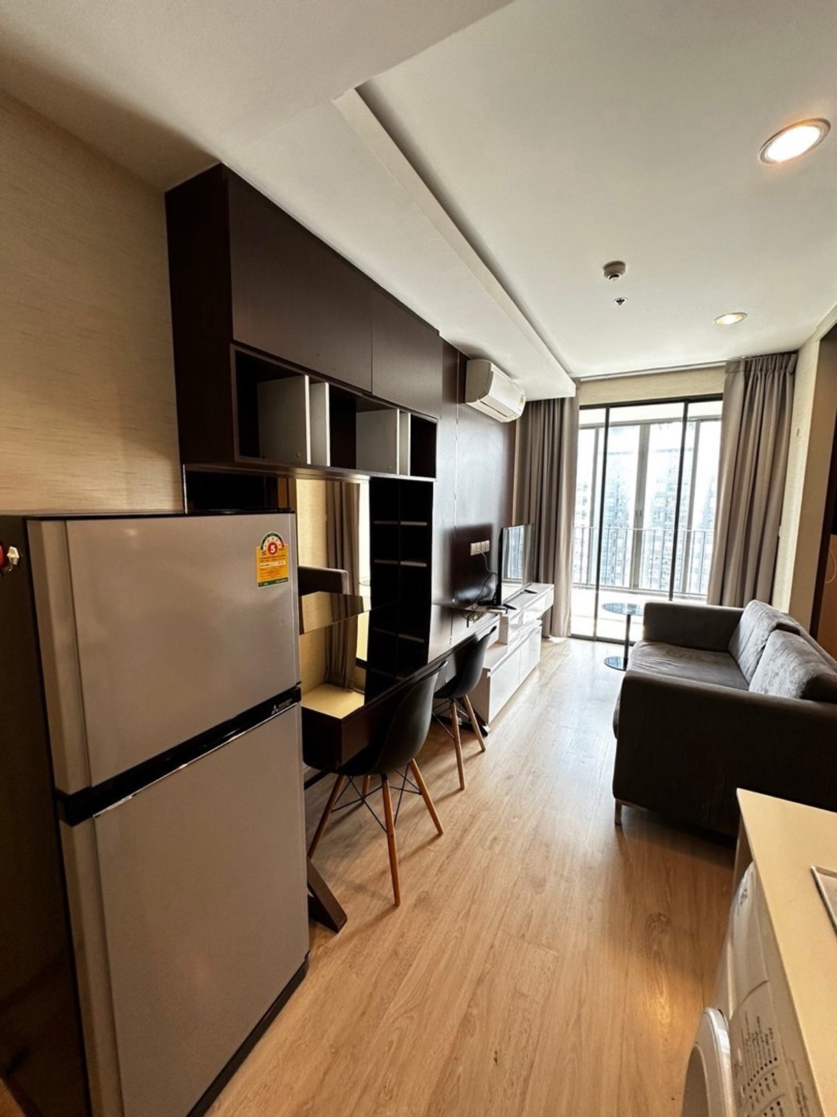 For Rent!! Ideo Q Ratchathewi Rent Price!! 20,000฿ per month❤️‍🔥 1 Bedroom 1 Bathroom size 34 sq.m. Contract Aomam (agent) Tel./Line id : 0955871692 WhatsApp : +66 95 587 1692 – รูปที่ 3