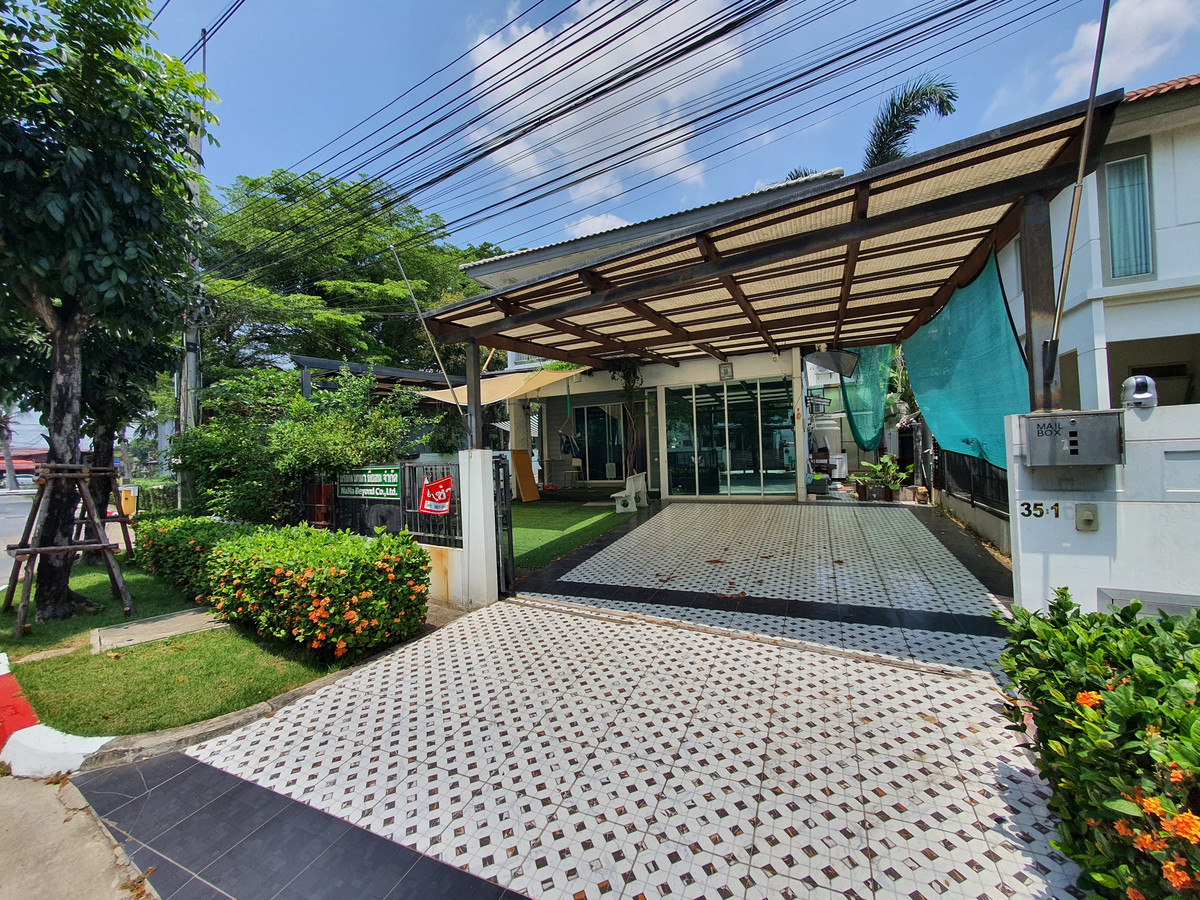 Corner detached house! 5 bedrooms, Inizio Village, Rangsit, Khlong 3, Inizio 1, first house, Dragons Head, 60 sq m. Corner detached house! 5 bedrooms, Inizio Village, Rangsit, Khlong 3, Inizio 1, first house, Dragons Head, 60 sq m.