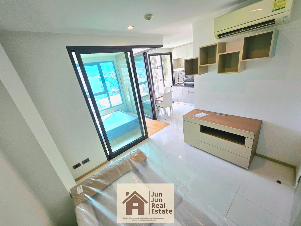 Hue Sukhumvit | HUE Sukhumvit Condo next to the BTS, 27 sq m, 8th floor. Hue Sukhumvit | HUE Sukhumvit Condo next to the BTS, 27 sq m, 8th floor.