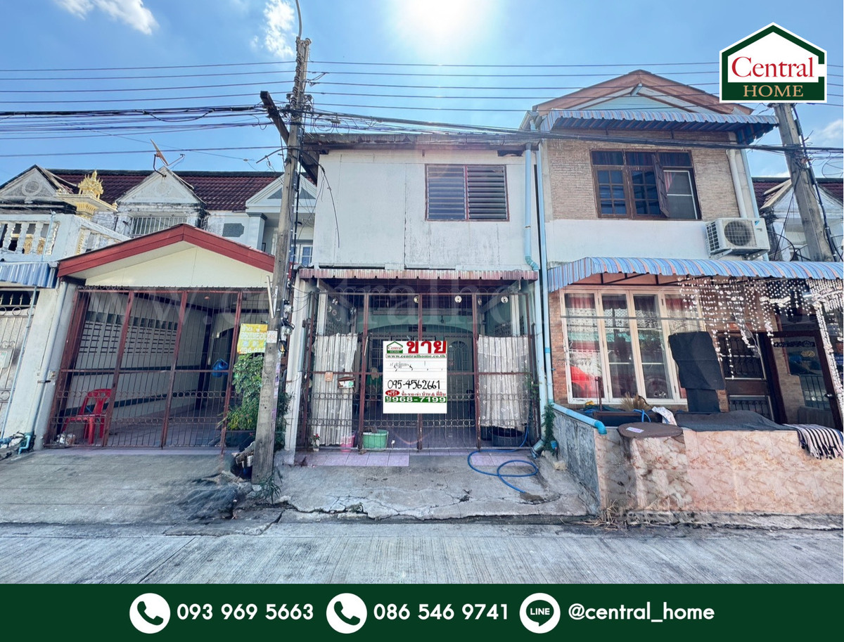 Townhouse Rungruang House Phahonyothin 54 near BTS Saphan Mai. Townhouse Rungruang House Phahonyothin 54 near BTS Saphan Mai.