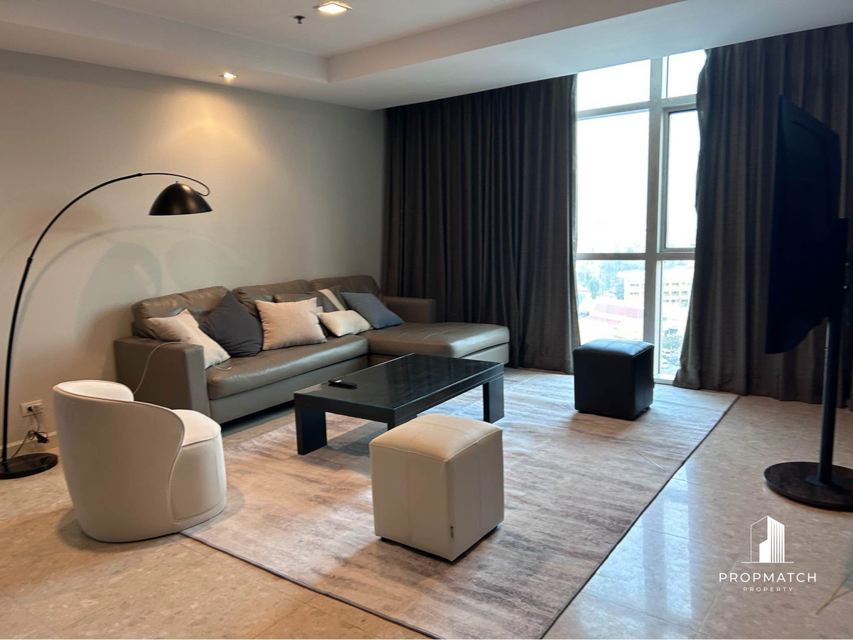 ✨Flash Deal ✨Nusasiri Grand Sukhumvit 42-Ekkamai (3Bed 3Bath 140SQM.) พร้อมอยู่ ! เพียง 92,000 บาทต่อเดือน Tel.0981315848 @propmatch ✨Flash Deal ✨Nusasiri Grand Sukhumvit 42-Ekkamai (3Bed 3Bath 140SQM.) พร้อมอยู่ ! เพียง 92,000 บาทต่อเดือน Tel.0981315848 @propmatch