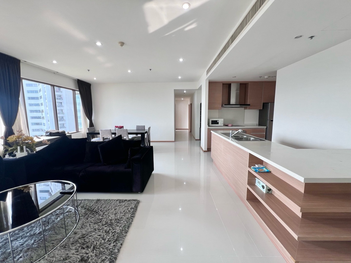 Shock Price‼️ THE EMPORIO PLACE 3 bed 4 bath 162sqm rare unit 22.9 MB Call:0635925888 Shock Price‼️ THE EMPORIO PLACE 3 bed 4 bath 162sqm rare unit 22.9 MB Call:0635925888