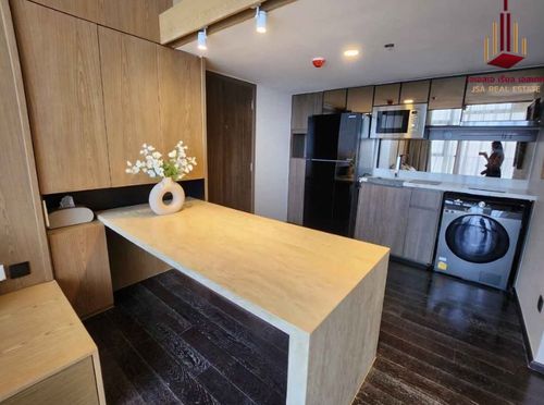 ✨ For Sale: Park Origin Thonglor Condo ✨ 💰 Only 15,990,000 THB, best price in the building. Buy an investment today and receive rental money immediately. Happy to serve you. If interested, contact Mr. James Mar.