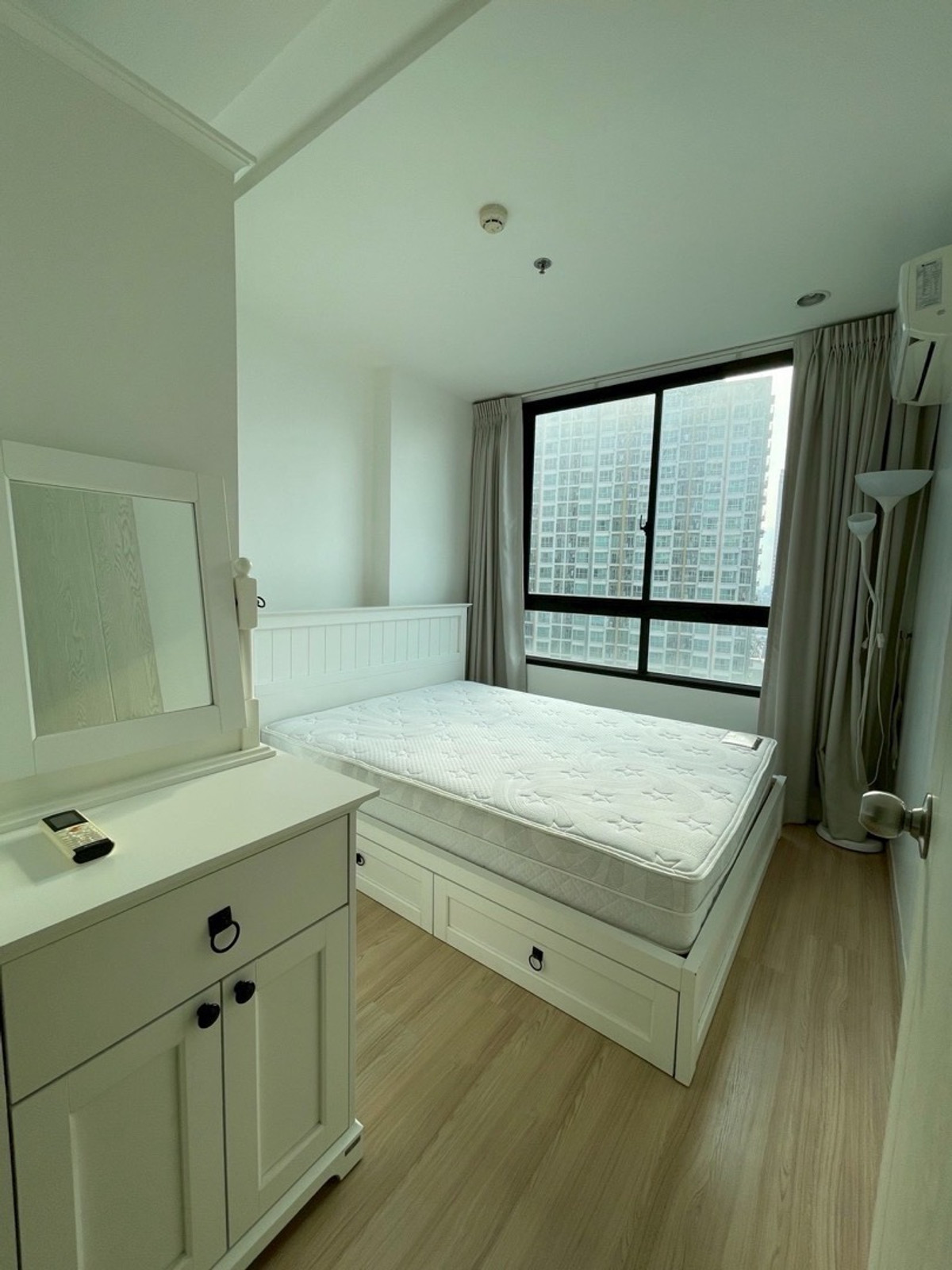ให้เช่า Artemis Sukhumvit 77 1ห้องนอน1ห้องน้ำ 30 ตร.ม. ชั้น18 ห้องสวย เฟอร์ครบ พร้อมเข้าอยู่ ราคา 13,000 บาท ให้เช่า Artemis Sukhumvit 77 1ห้องนอน1ห้องน้ำ 30 ตร.ม. ชั้น18 ห้องสวย เฟอร์ครบ พร้อมเข้าอยู่ ราคา 13,000 บาท