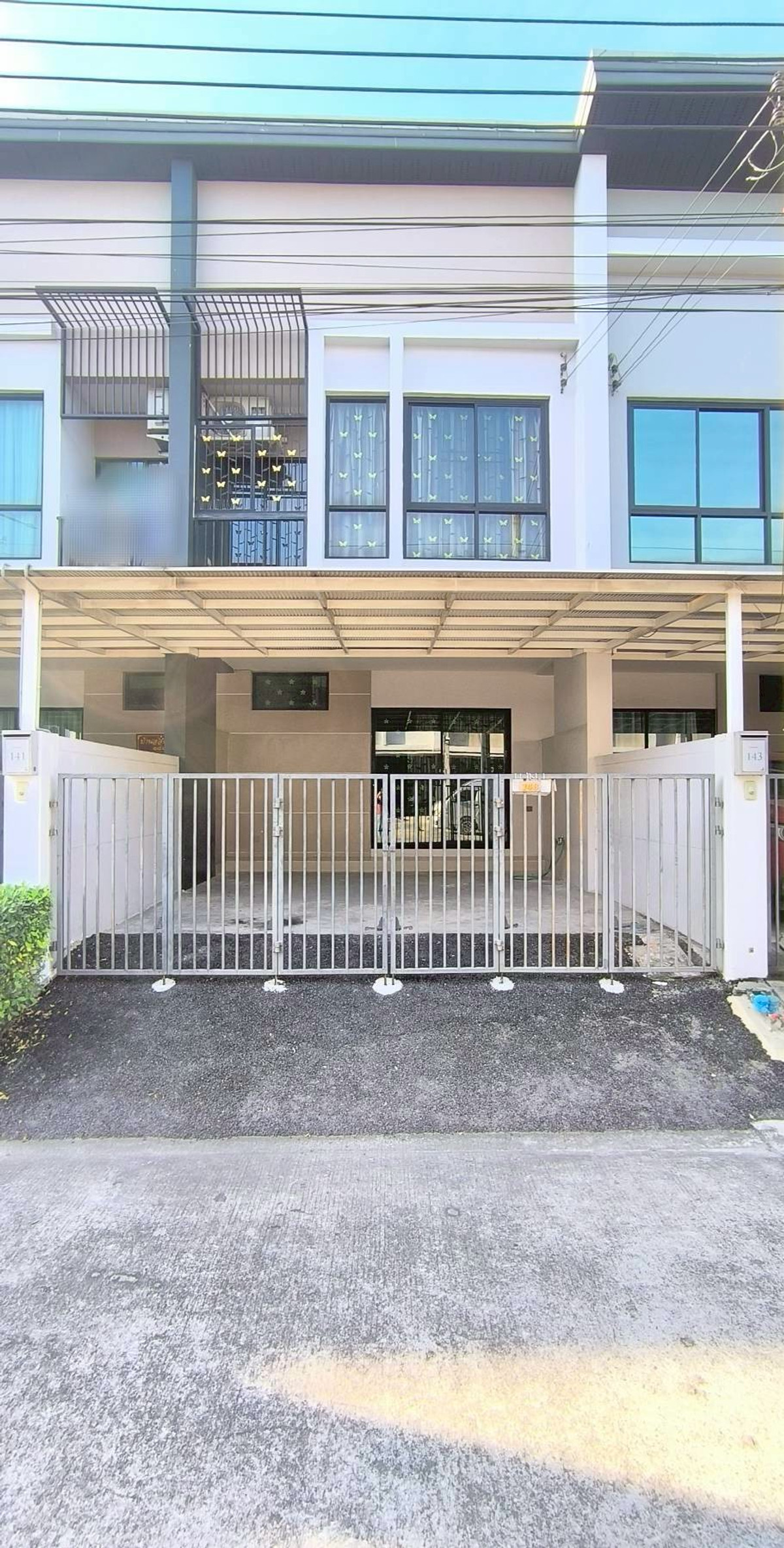 🏡✨ ขายทาวน์โฮม 2 ชั้น ทำเลดี เขตประเวศ โครงการ Time Home 2 บ้านโล่ง อยู่สบาย เลี้ยงสัตว์ได้ 🐶🐱  ทาวน์โฮมก่ออิฐมอญทั้งหลัง เย็นสบาย ถนนหน้าบ้านกว้าง 9 เมตร