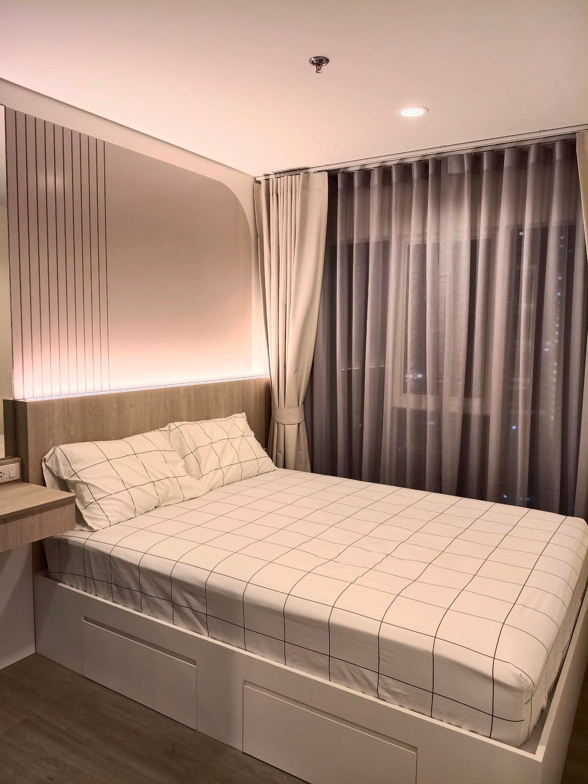 () For rent, Regent home Bangna, 21st floor, near BTS, fully furnished, has a washer/dryer. () For rent, Regent home Bangna, 21st floor, near BTS, fully furnished, has a washer/dryer.