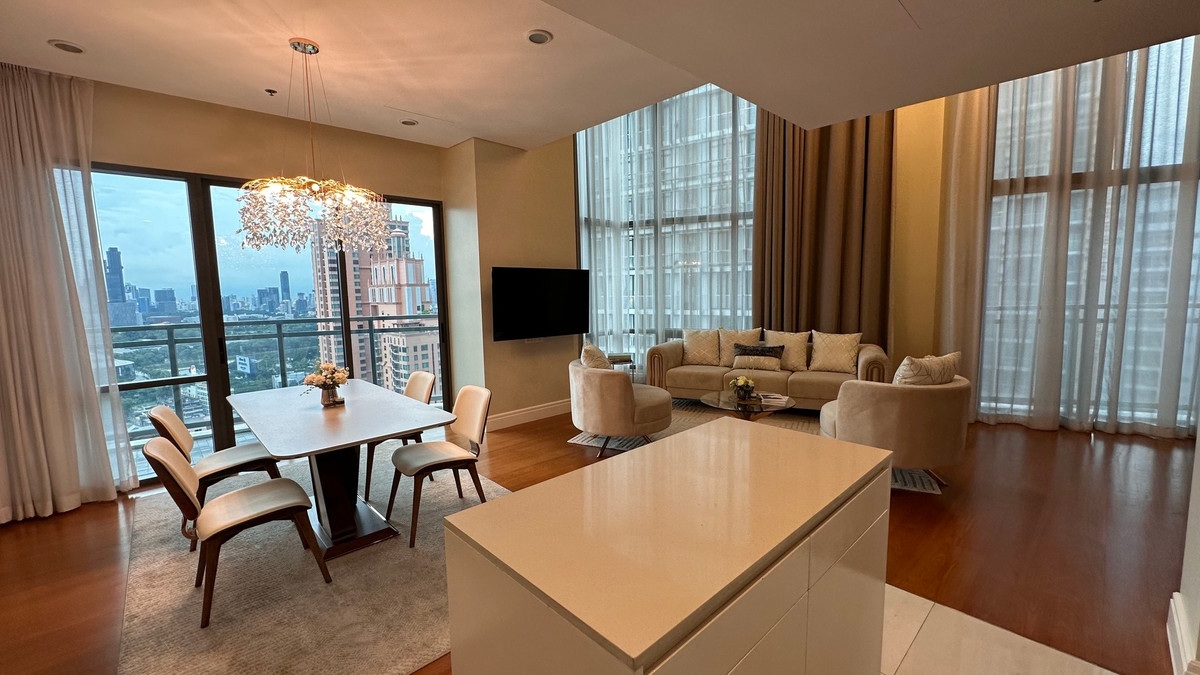 Corner Duplex Double Volume with Sunset View at Phrom Phong Corner Duplex Double Volume with Sunset View at Phrom Phong