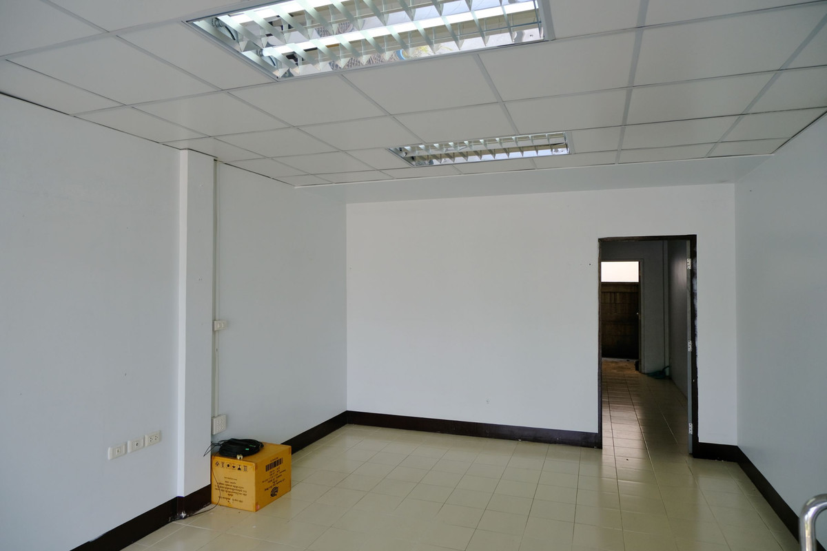 2.5 storey shophouse, prime location in front of V Village 2, Khlong Luang, Khlong Song. – รูปที่ 4