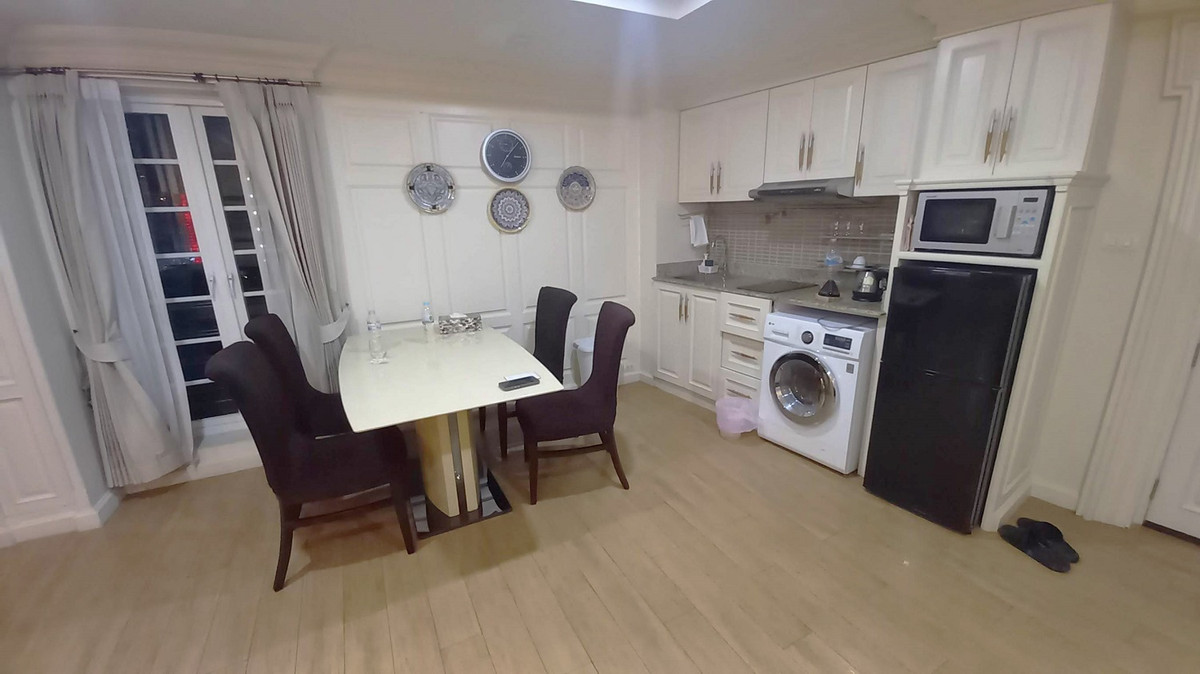 ให้เช่า Euro Classic Sukhumvit 15 ห้องกว้าง ตกแต่งพร้อมอยู่ มีจากุซซี่ส่วนตัว (ใกล้ BTS อโศก,MRT สุขุมวิท,เทอร์มินอล 21,รร.นานาชาตินิสท์) – รูปที่ 3