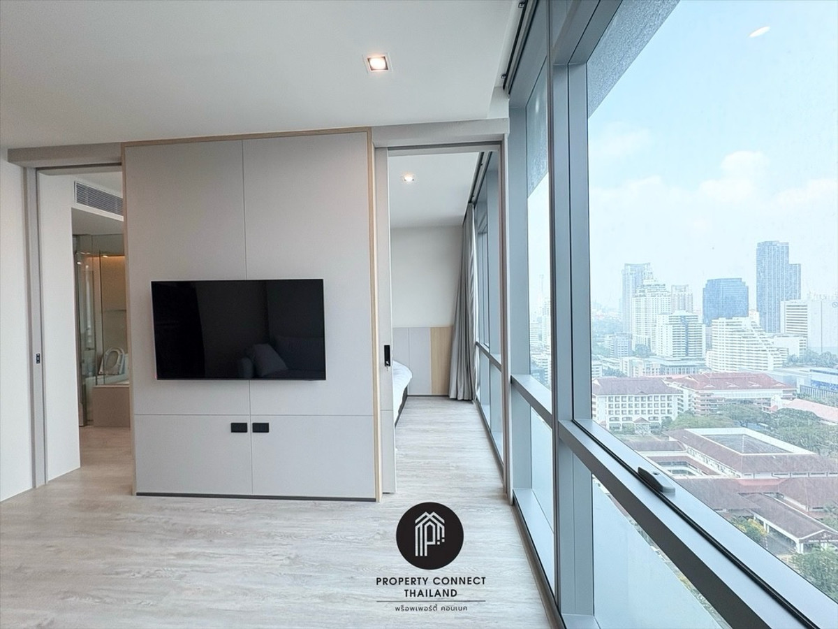 Big room, beautiful view, The Room Sukhumvit 21
