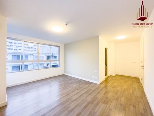 ✨ For Sale: The Clover Thonglor Condo ✨  💰 Only 7,500,000 THB