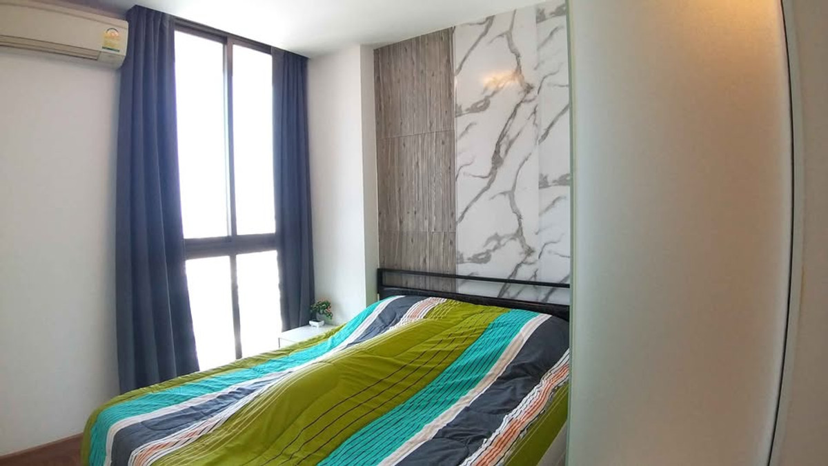 P-131683 — For Rent: Beautiful Pool View on Sukhumvit Road! Ideo Mix Sukhumvit 103 Near BTS Udom Suk, Fully Equipped. Price 13,500 THB. Tel 085-592-2897 Line: @easythaihome