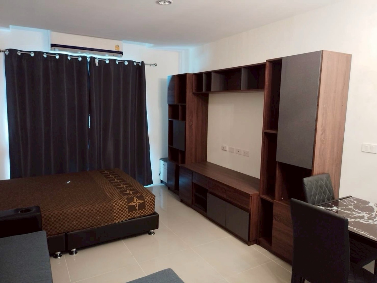 🔥Urgent sale!! Condo 29.73 sq m. Price 1.79 million 🔥 3rd floor, has furniture + air conditioning, can walk to the skytrain, near Max Valu, very good location, never lived in (the  sells it himself You can make an appointment to see the room)