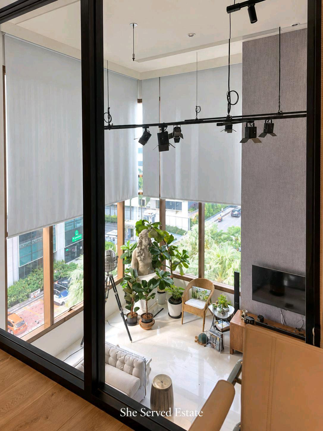 Duplex 180 SQ.M. | 6M High Ceiling | Private Garden | The Emporio Place Sukhumvit 24 | 086-929-9929 – รูปที่ 2