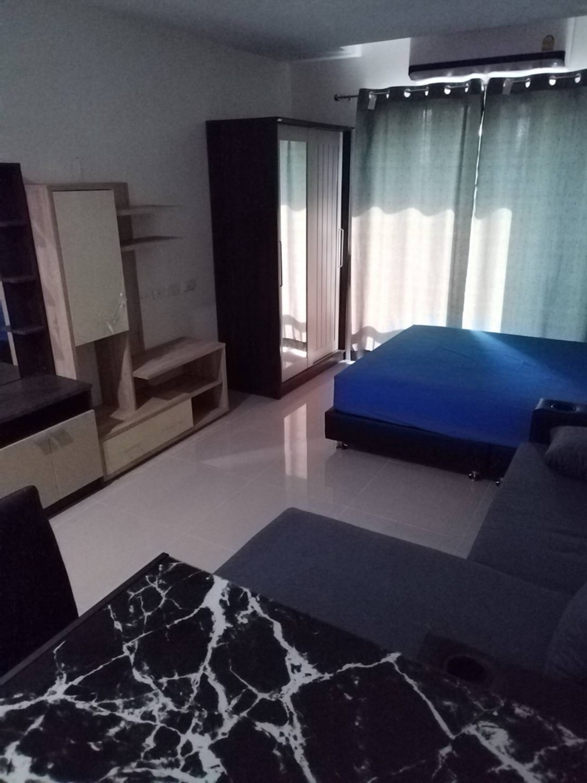 🔥Urgent sale!! Condo 29.13 sq m. Price 1.75 million, very cheap (furniture + air conditioner),  sells it himself. You can walk up to the skytrain. *Near Hua Mak Station and Airport Link*