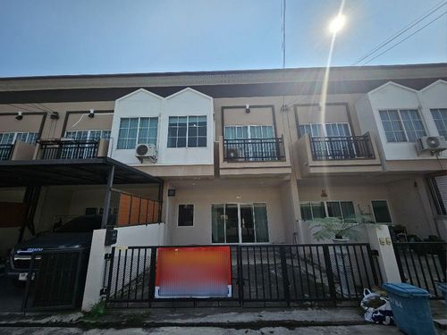 Beautiful Renovated Townhome for Sale – Ready to Move In! Living Prime Village. A stunning 2-story townhome that feels like a detached house. Fully renovated with premium materials, highlighting real wood flooring and a Modern Loft kitchen