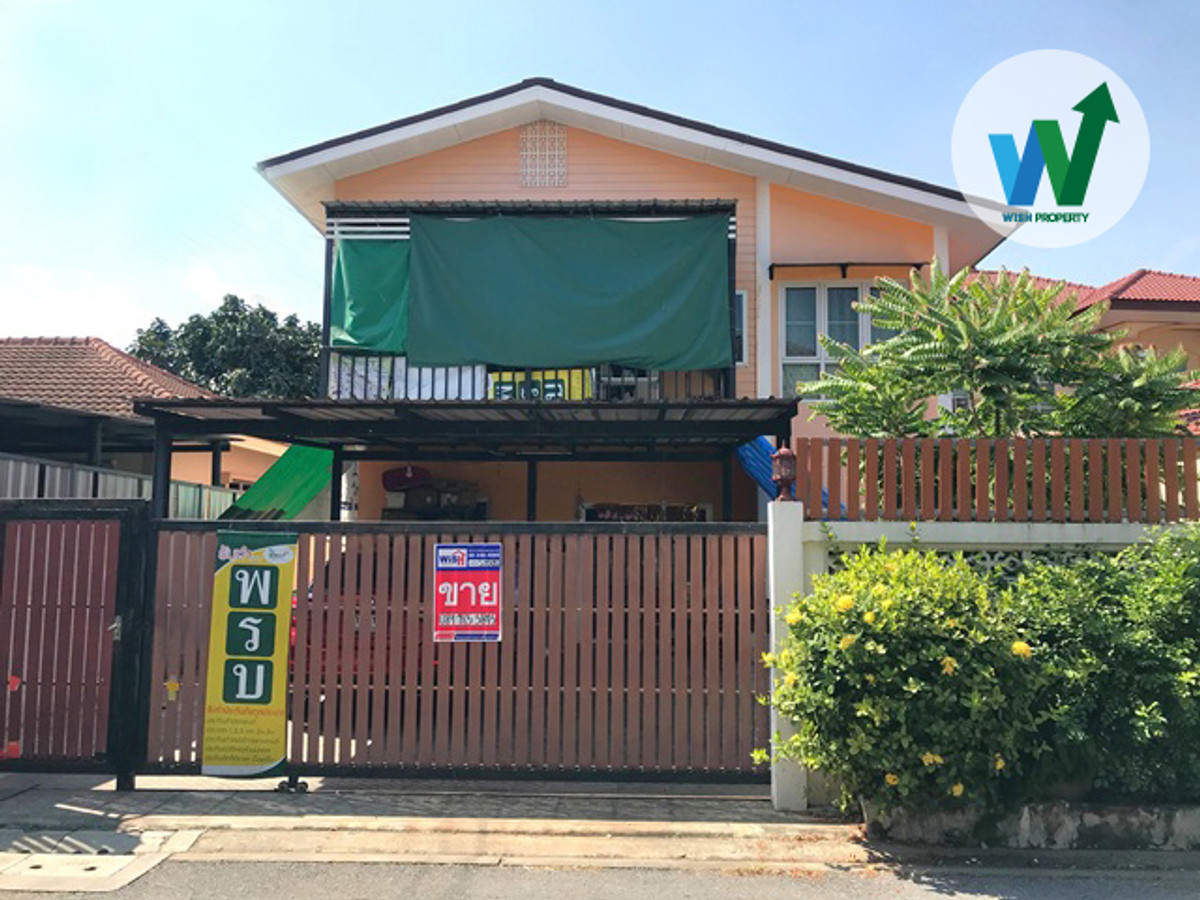 หมู่บ้านพรายรัตนะ ขายบ้านเดี่ยวหน้ากว้าง 42 ตร.ว. 2 ห้องนอน 2 ห้องน้ำ 3 แอร์ 2 ที่จอดรถ ใกล้ตลาดเซฟวันโก แยกคปอ.