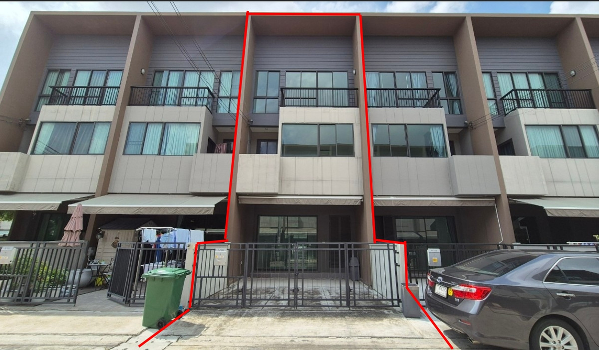 House for sale in the middle of the city Lat Phrao-Serithai ready to move in