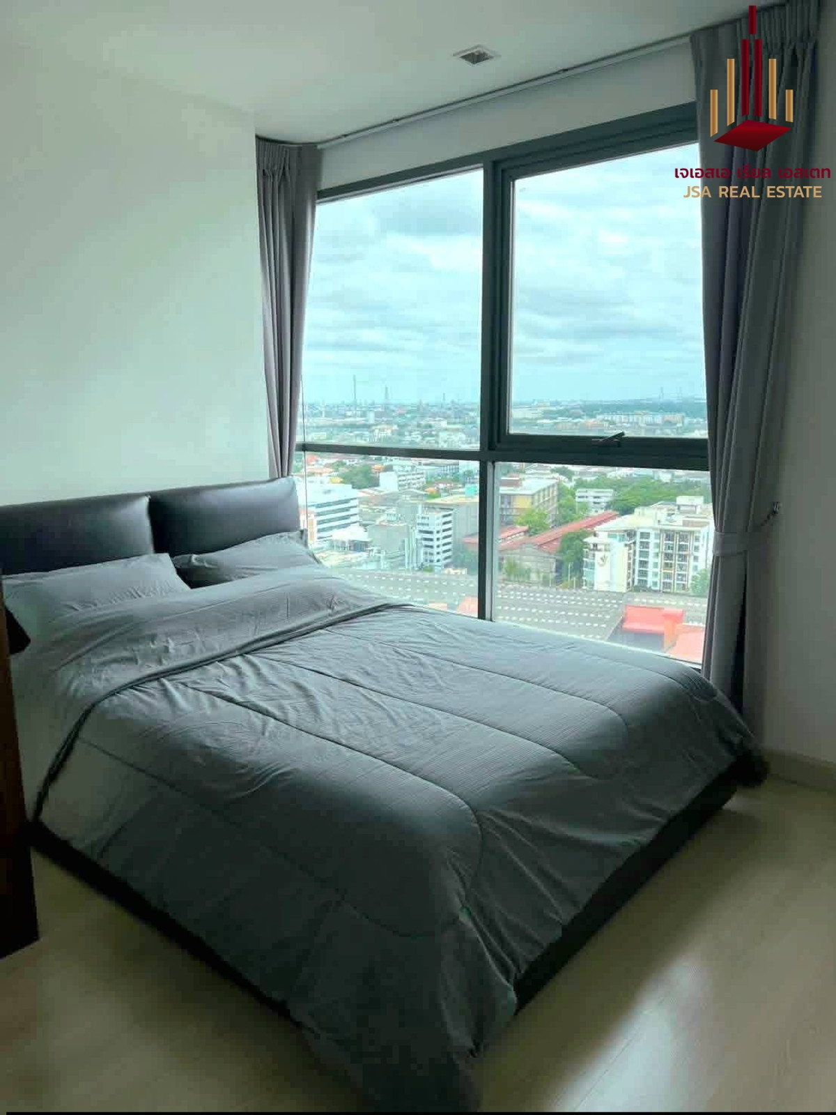 ✨ For Sale: Ideo Mobi Sukhumvit Condo ✨  💰 Only 5,000,000 THB
