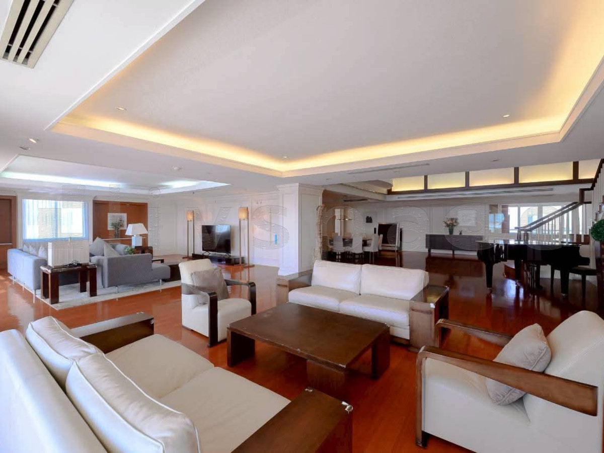 ▚ LF156ツ For Sale: Las Colinas Asoke – Penthouse Duplex 🥇Ultra-Rare Find! | 698 sqm in the Heart of Asoke CBD | Steps to BTS & MRT | Iconic Luxury