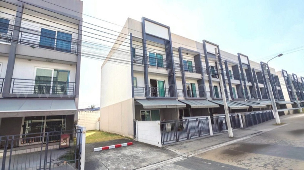 3-story townhome, Baan Klang Muang, Suan Luang, behind the edge, cheapest price in the project. – รูปที่ 2