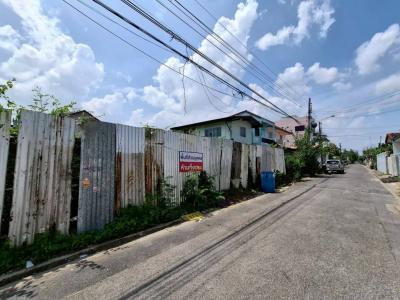 Land for sale, Kosum Ruamjai 16, Intersection 13, size 120 sq wa, near Kamphaeng Phet 6 Road, only 2.5 km away.