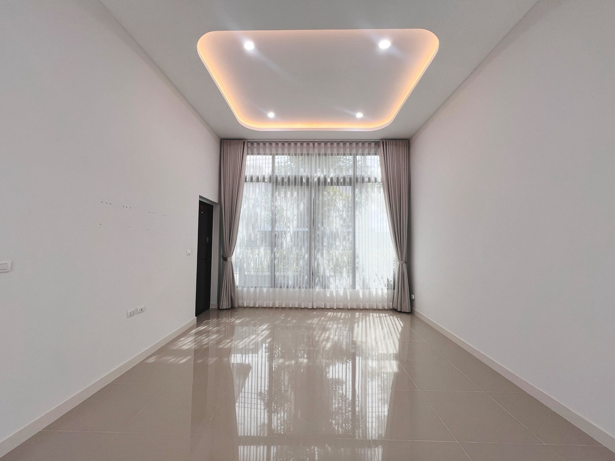 P-2936 For sale/rent semi-detached house Baan Klang Muang The Edition Sukhumvit - On Nut, ready to move in. P-2936 For sale/rent semi-detached house Baan Klang Muang The Edition Sukhumvit - On Nut, ready to move in.
