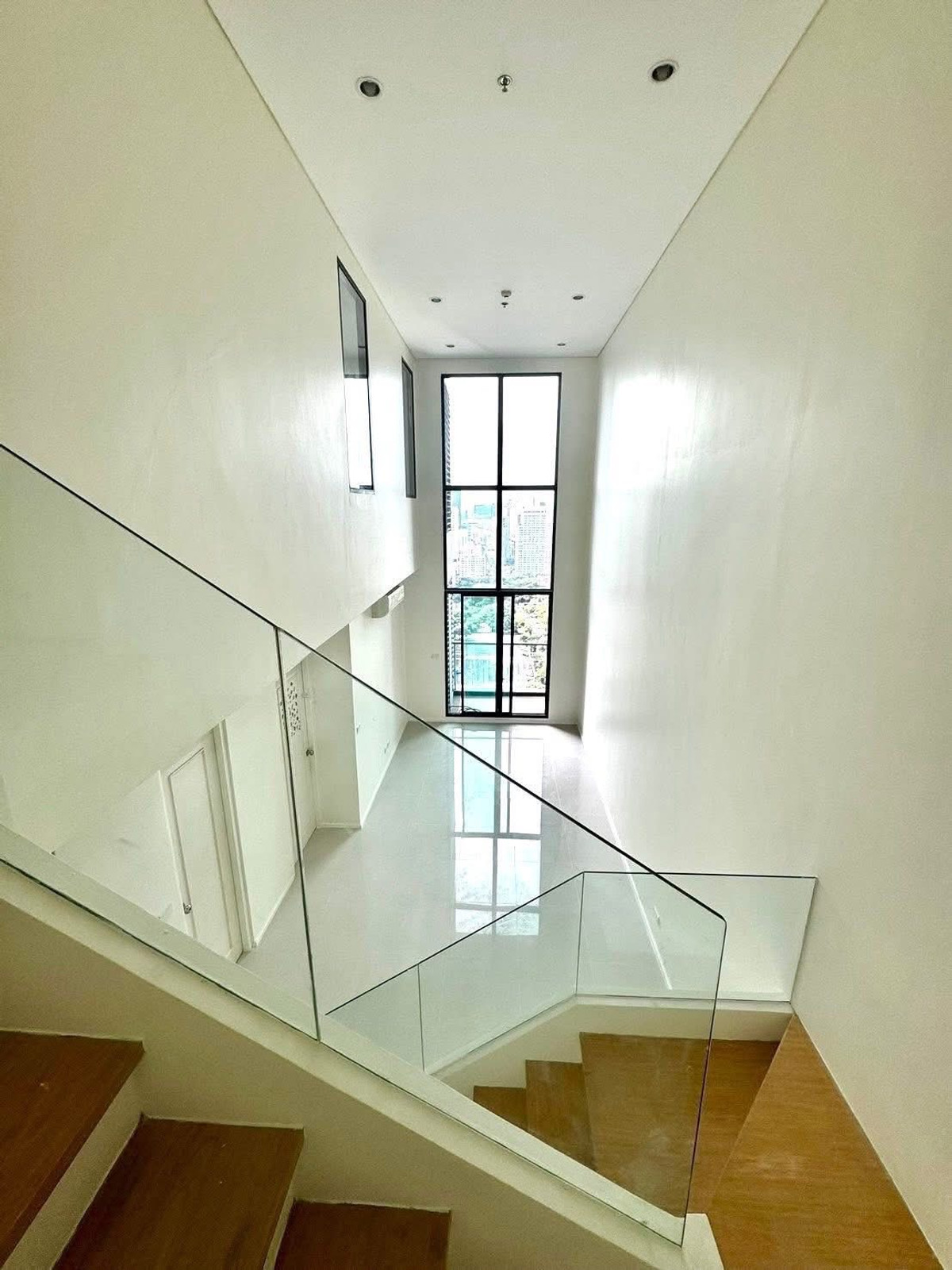 Urgent sale Villa Asoke (Villa Asoke) - KC007 Urgent sale Villa Asoke (Villa Asoke) - KC007