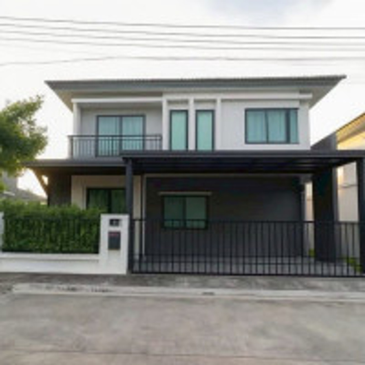 Single house, Britannia Bangna Km. 42, 50.80 sq m, 3 bedrooms, 4 bathrooms, 5.4 million, built-in and decorated, ready to move in, includes some furniture and electrical appliances, quiet. – รูปที่ 3
