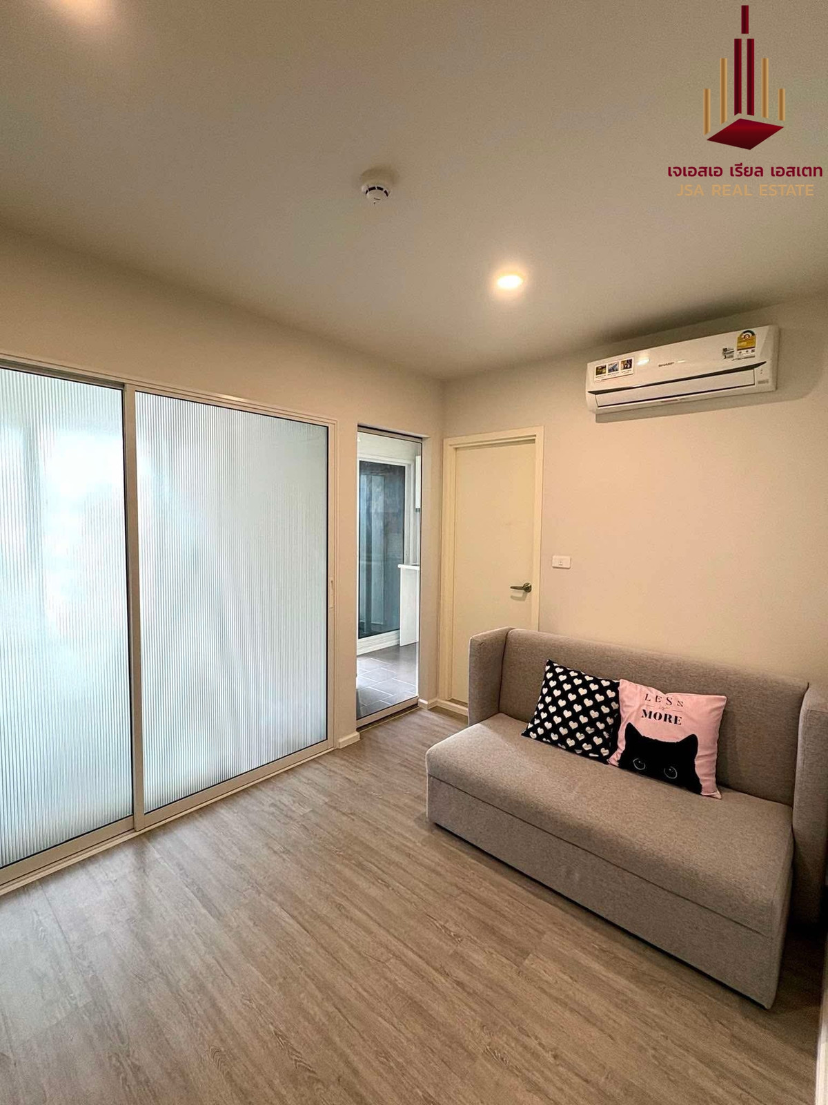 ✨ For Rent: Blue Phahonyothin 35 Condo ✨ 💰 Only 14,000 THB/month ✨ For Rent: Blue Phahonyothin 35 Condo ✨ 💰 Only 14,000 THB/month