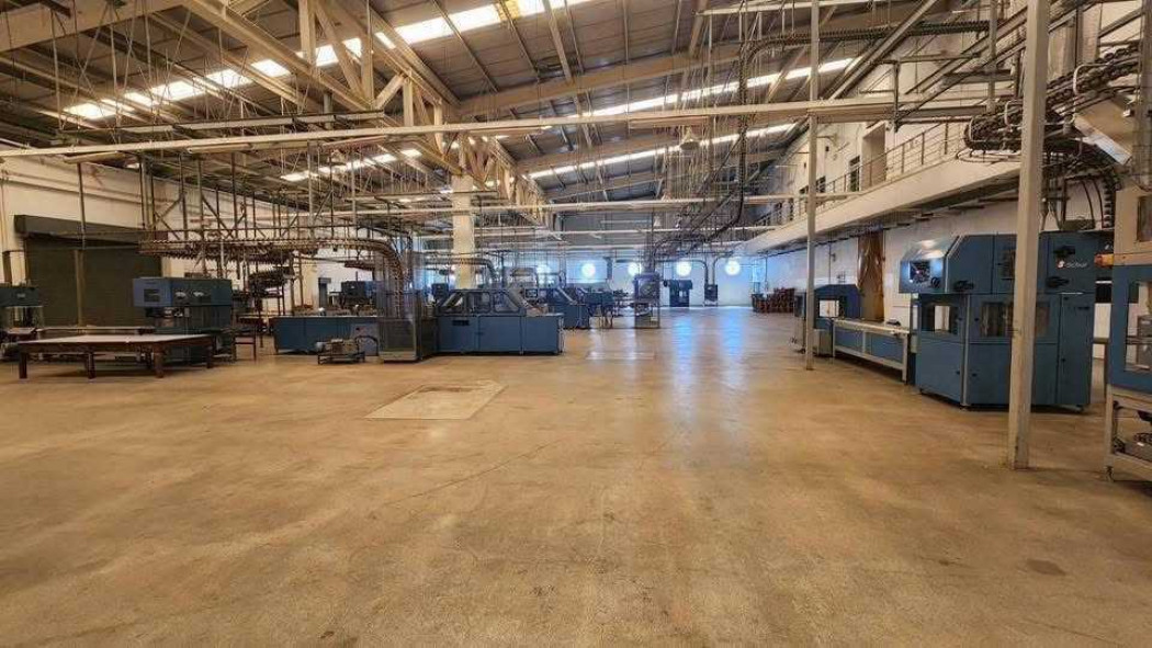 Factory for sale with land: 9040 sq m, 19 rai 1 ngan 40 sq wah. Prime location. – รูปที่ 2