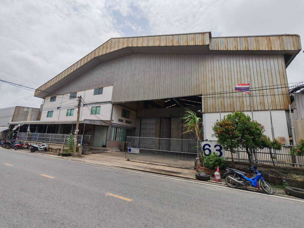 Factory for sale, zoned dark purple, with factory license (Form 4), 5200 sq m, 3 rai 3 ngan 57 sq wah, near Suvarnabhumi Airport.