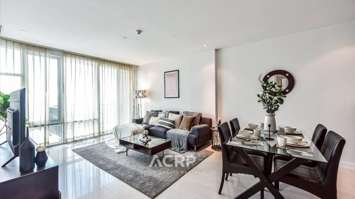 For Rent: Fullerton Sukhumvit Condominium | Pet-Friendly | High Floor Near BTS Ekkamai–Thonglor For Rent: Fullerton Sukhumvit Condominium | Pet-Friendly | High Floor Near BTS Ekkamai–Thonglor