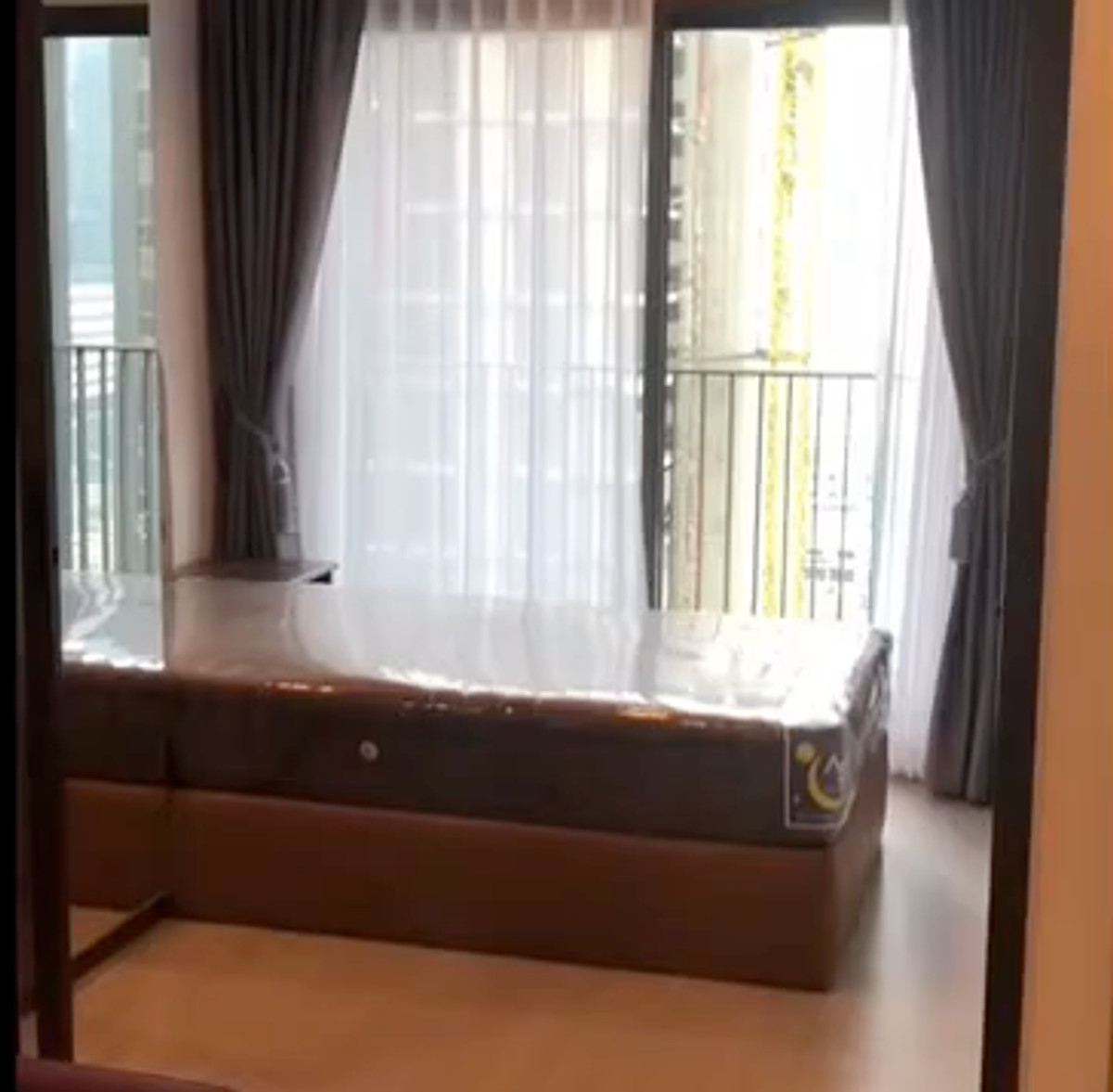 For sale, room ready for sale, no tenants, Life Asoke Rama 9 Condo.very very special price