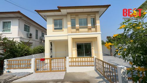 Semi-detached house, detached house style, independent walls, Baan Prompat 1 Ramintra-Hathairat (Sansiri) near the expressway, near the BTS, near the mall.