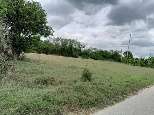 Empty land for sale, beautiful plot, near Highway 346.