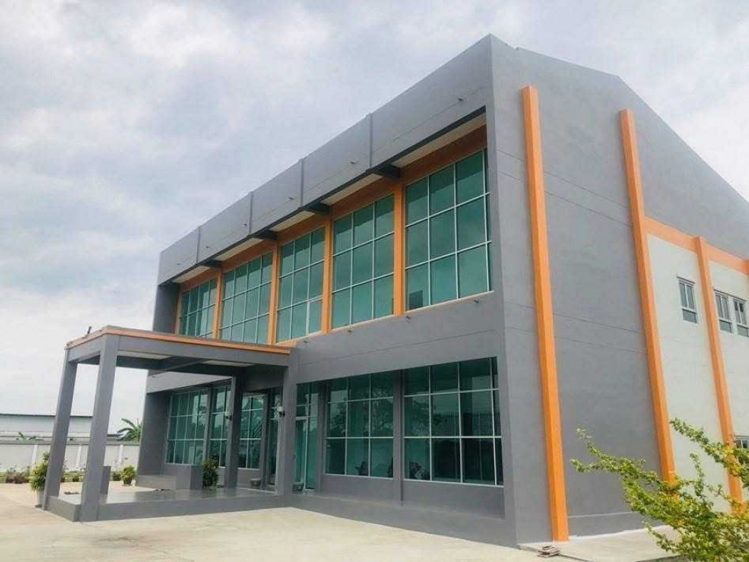 For sale: Ready-built factory with office space, 4300 sq m, 3 rai (approx. 1.2 acres), near Suvarnabhumi Airport. For sale: Ready-built factory with office space, 4300 sq m, 3 rai (approx. 1.2 acres), near Suvarnabhumi Airport.