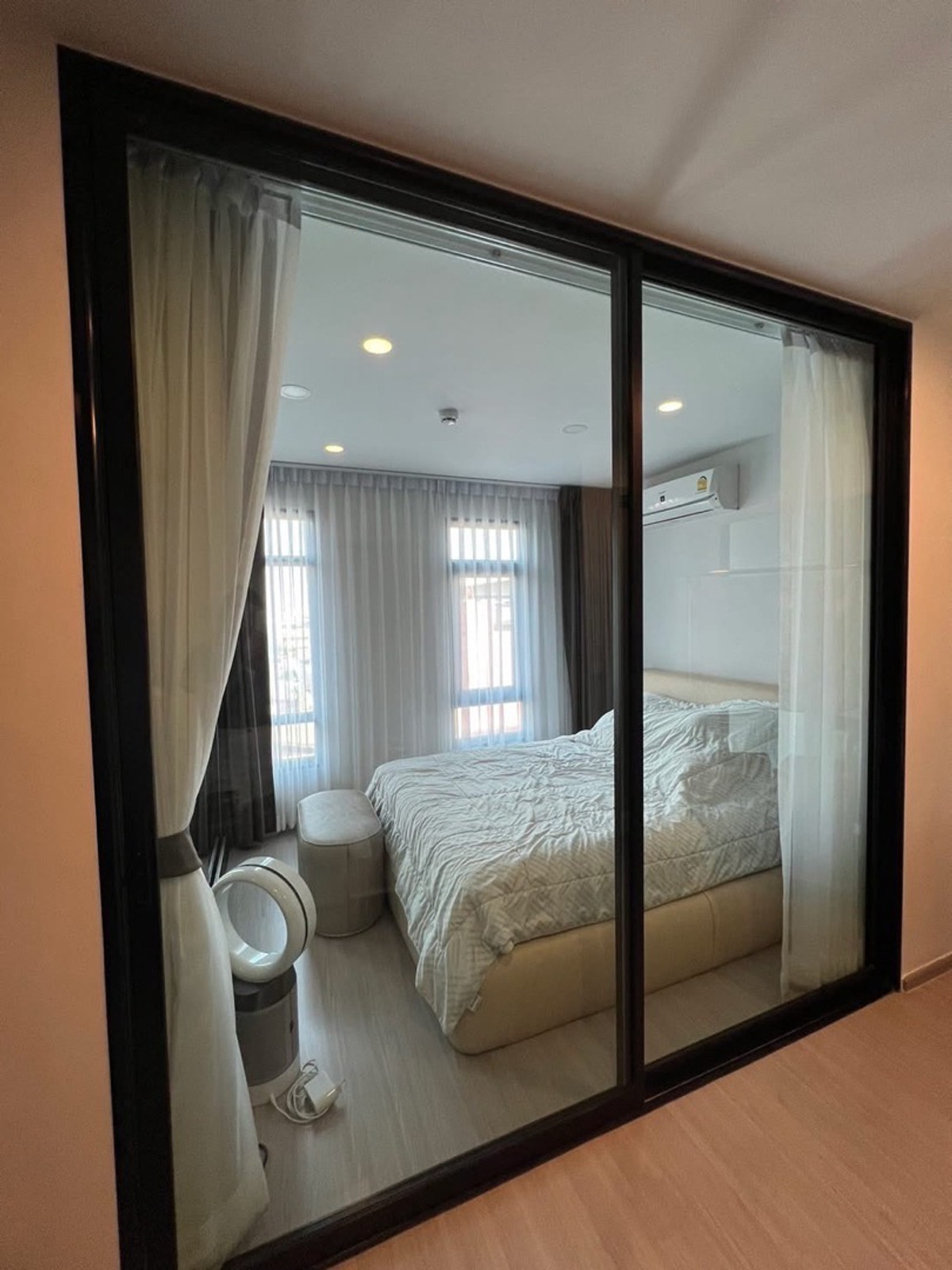 Condo for sale, Aspire Asoke - Ratchada, MRT-Rama 9, convenient travel, shuttle available. Condo for sale, Aspire Asoke - Ratchada, MRT-Rama 9, convenient travel, shuttle available.