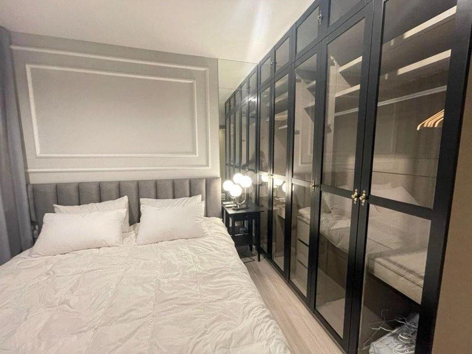 🔥For Rent Now🔥 Life Asoke-Rama9. Spacious 2-bedroom, 2-bathroom unit, fully furnished. The rarest unit in the project, located at the very front with stunning unobstructed views❗
