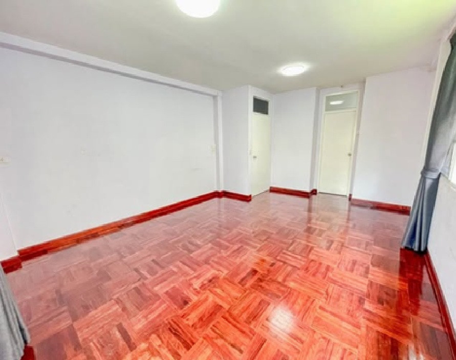 For Rent ให้เช่าบ้านเดี่ยว 2 ชั้น / Home Office หลังใหญ่ ซอยรามอินทรา เข้าซอยไม่ลึก ทำเลดีมาก / ปากซอยรถไฟฟ้า เดินได้ / จอดรถได้ 7 คัน แอร์ทั้งหลัง / เหมาะหลากหลายธุรกิจ / จดบริษัทได้ – รูปที่ 3