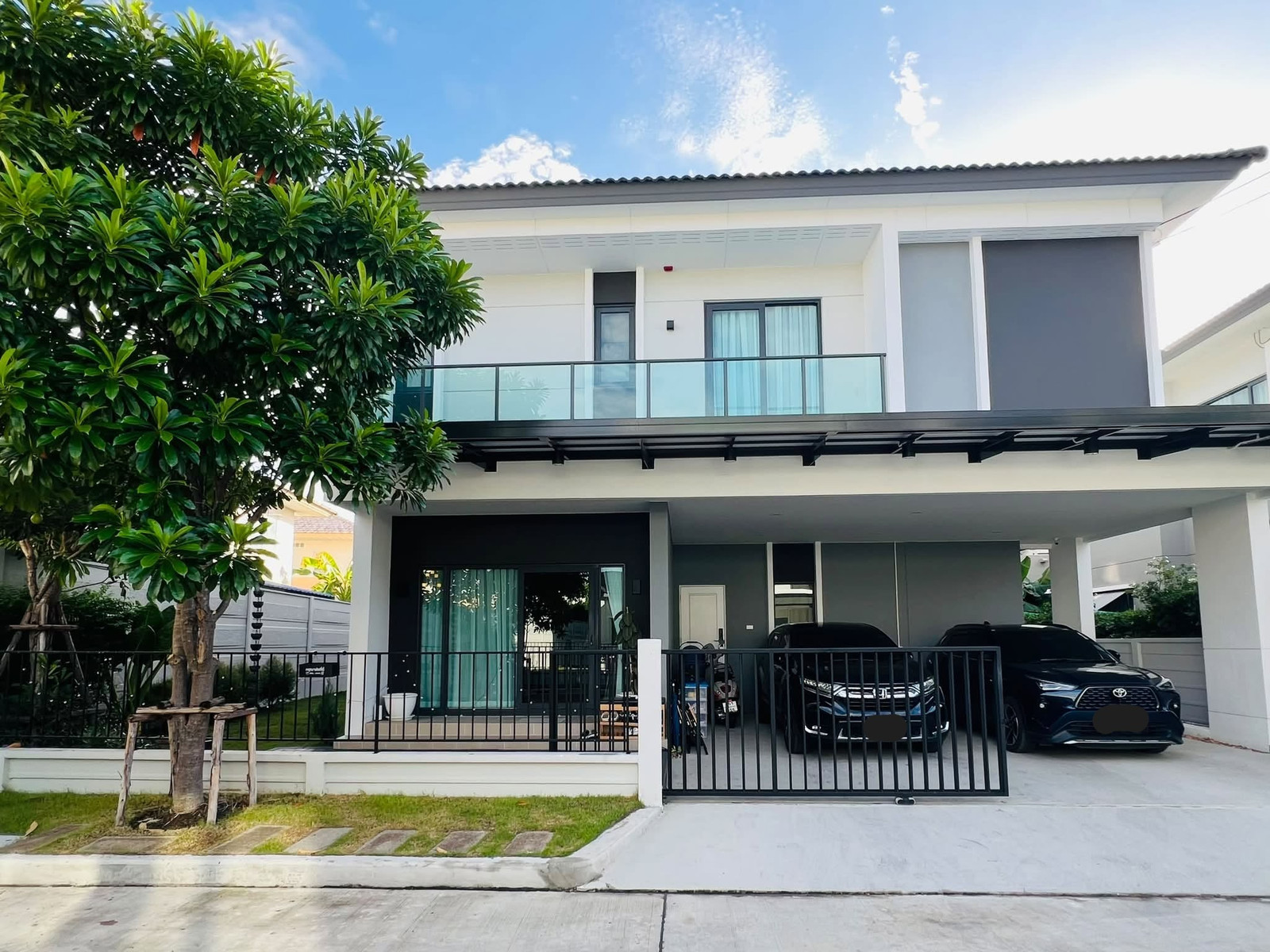 Single House on Saphan Nonthaburi-Bang Bua Thong Area, Near Sarasas Witaed Ratchaphruek School, Pets Allowed 