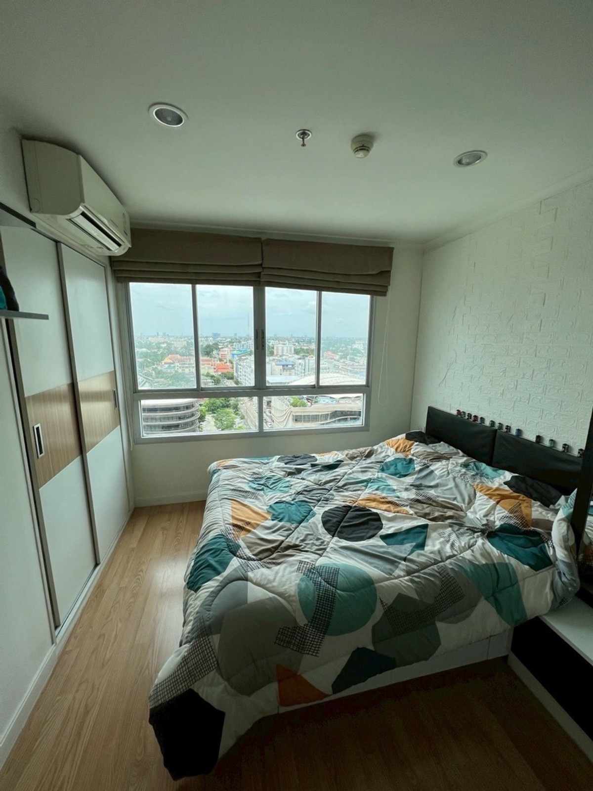 For sale Lumpini Park Pinklao, room in good condition, Building B, size 28 sq m, price 1,890,000 baht. For sale Lumpini Park Pinklao, room in good condition, Building B, size 28 sq m, price 1,890,000 baht.