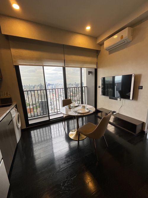 For rent, Park Origin Thonglor, luxury condo, Prime location in the heart of Thonglor, fully furnished, ready to move in, 49th floor, Tower B.