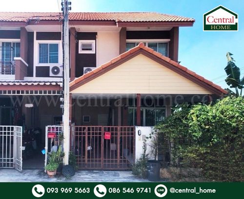 Townhouse Phanason Villa Klong 4 - Lam Luk Ka behind the edge