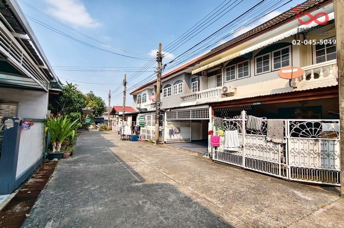 Townhouse for sale, 2 floors, 2 units, 29 sq m., Ramintra 43, near Mayalap BTS. Townhouse for sale, 2 floors, 2 units, 29 sq m., Ramintra 43, near Mayalap BTS.