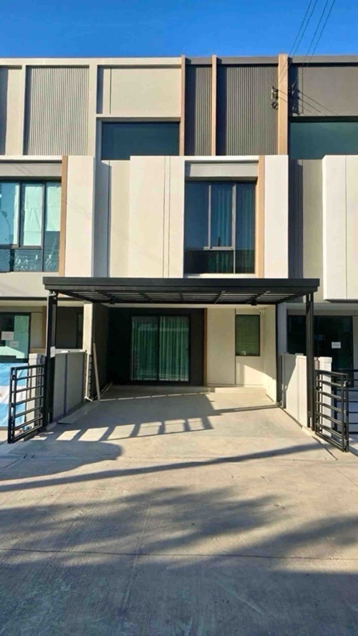 🌟Townhome for Rent: Pleno Sukhumvit Bangna 4 brand-new 3 bedrooms 3 bathrooms beautifully designed in a modern loft style.💥Rental Fee: 52,000 THB/month. – รูปที่ 3